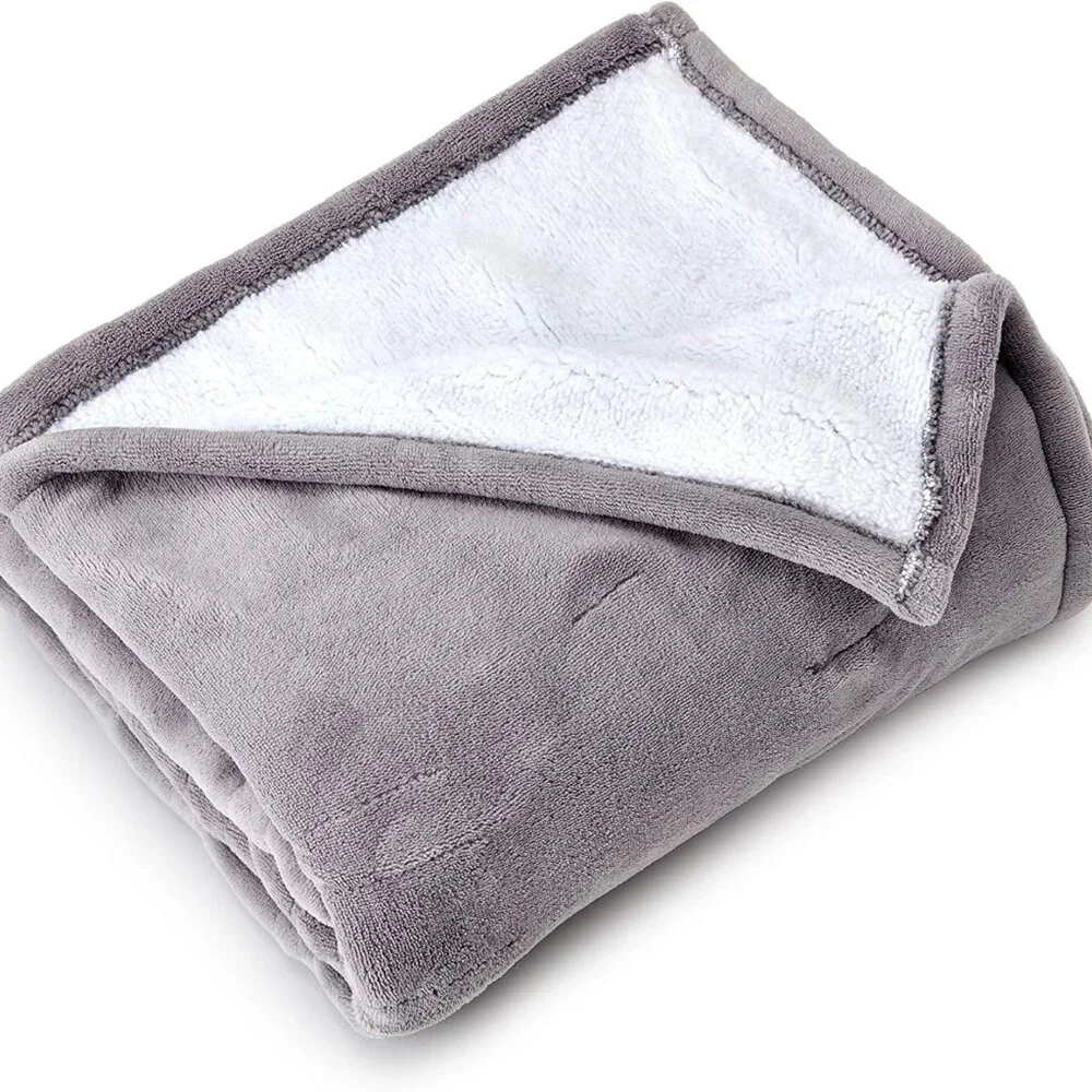 Eddie Bauer | Smart Heated Electric Throw Blanket - Picture 4 of 14